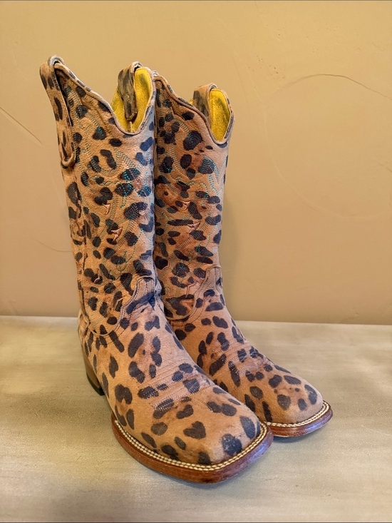 Ariat Other - Ariat Leopard Print Cowgirl Boots with Turquoise Stitching